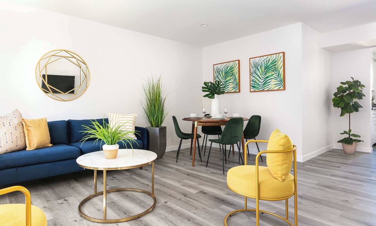 Citrus Grove Apartment | Luxury 2BR Apartment Great Area with Parking