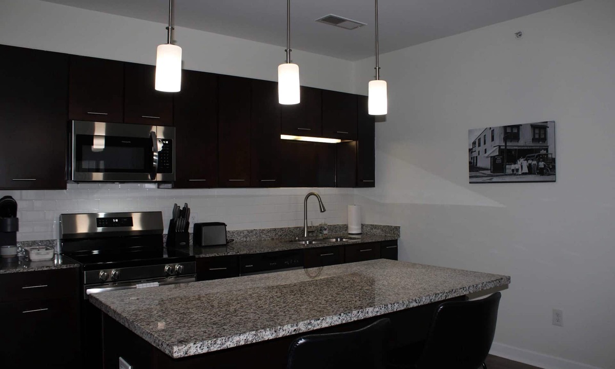 Grandview Heights Apartment | Luxury 2BR with Pool Access