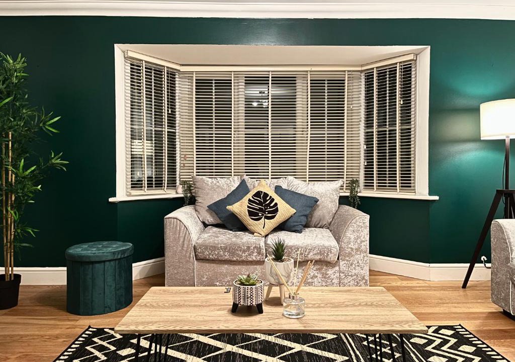 Fifield House | Luxury 3 Bed Detached Home In Windsor