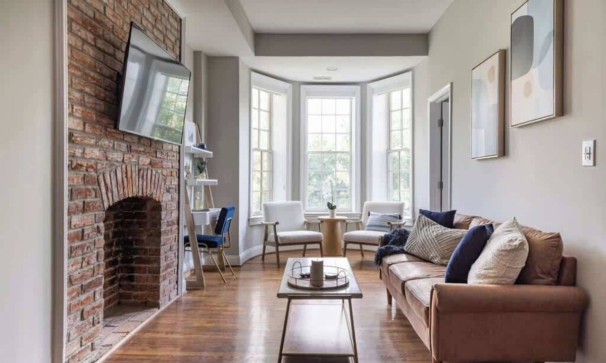 Columbia Heights Apartment | Luxury 3BR+Parking | Heart of DC | Steps to Metro