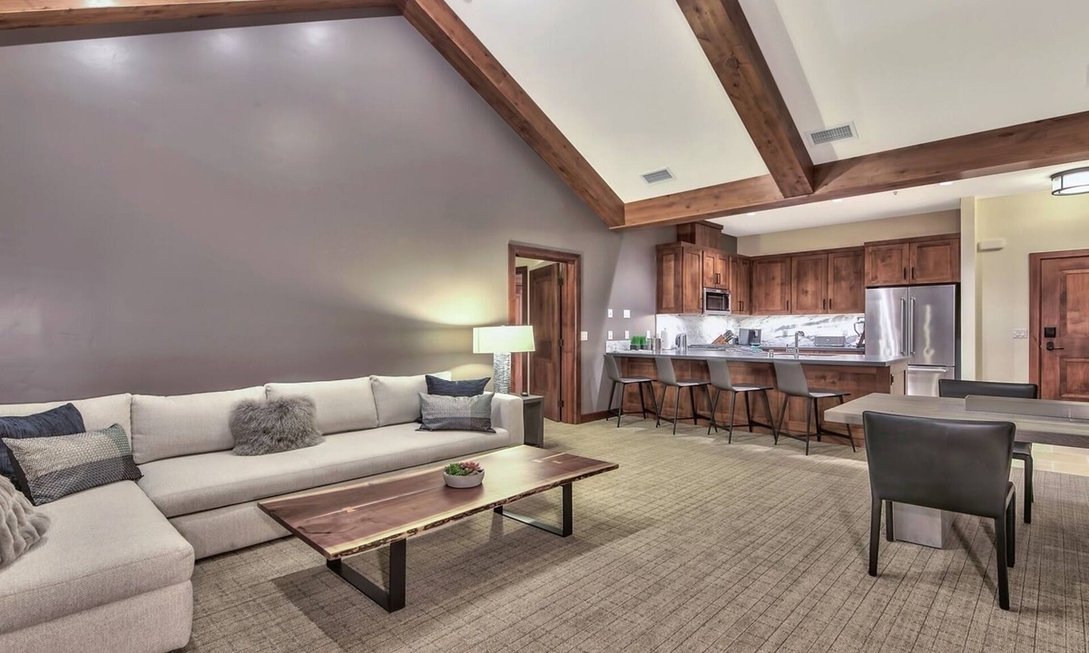 Lakeside Park Condo | Luxury 3Br Residence steps from Heavenly Village & Gondola