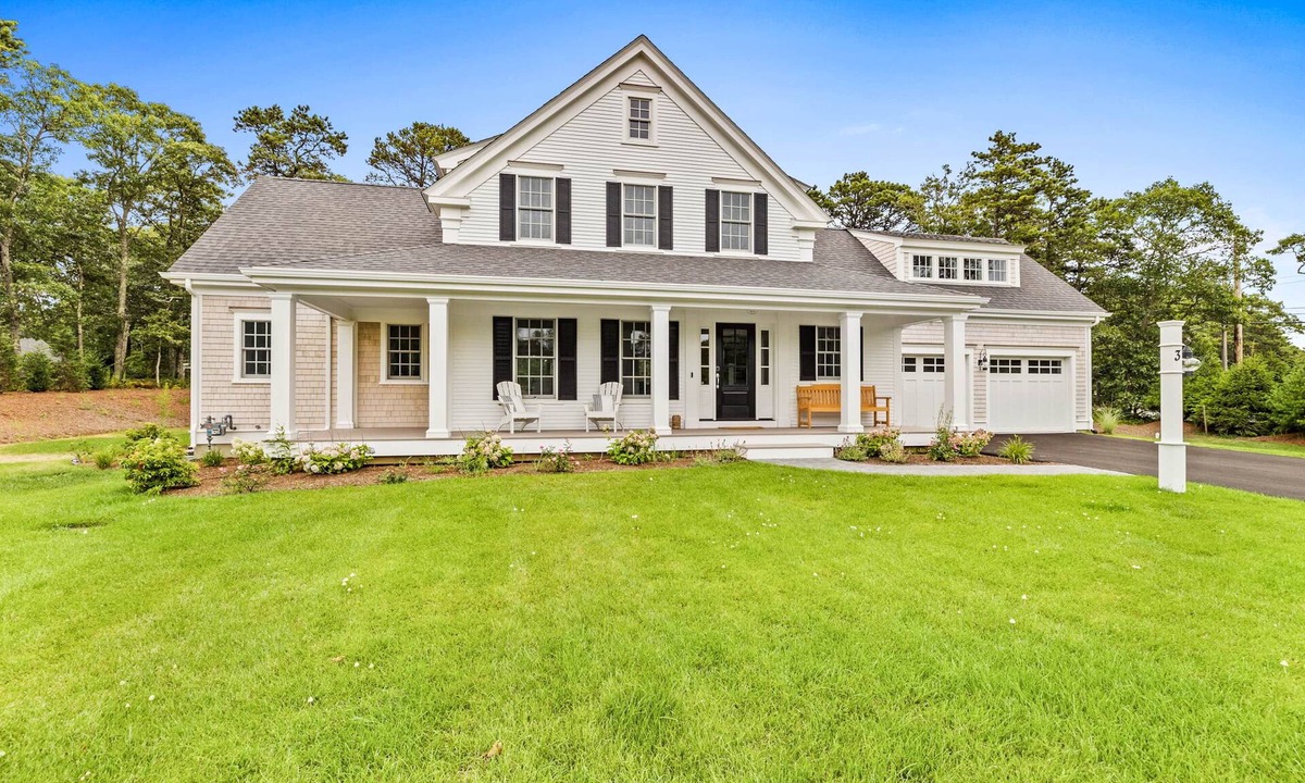 East Harwich House | Luxury 4 Bedroom Harwich Home - Centrally Located