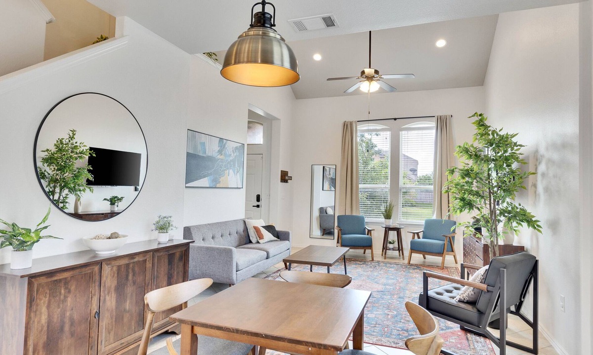 Buda House | Luxury 4BR/2.5BA Home/EV Charger/Pool Access
