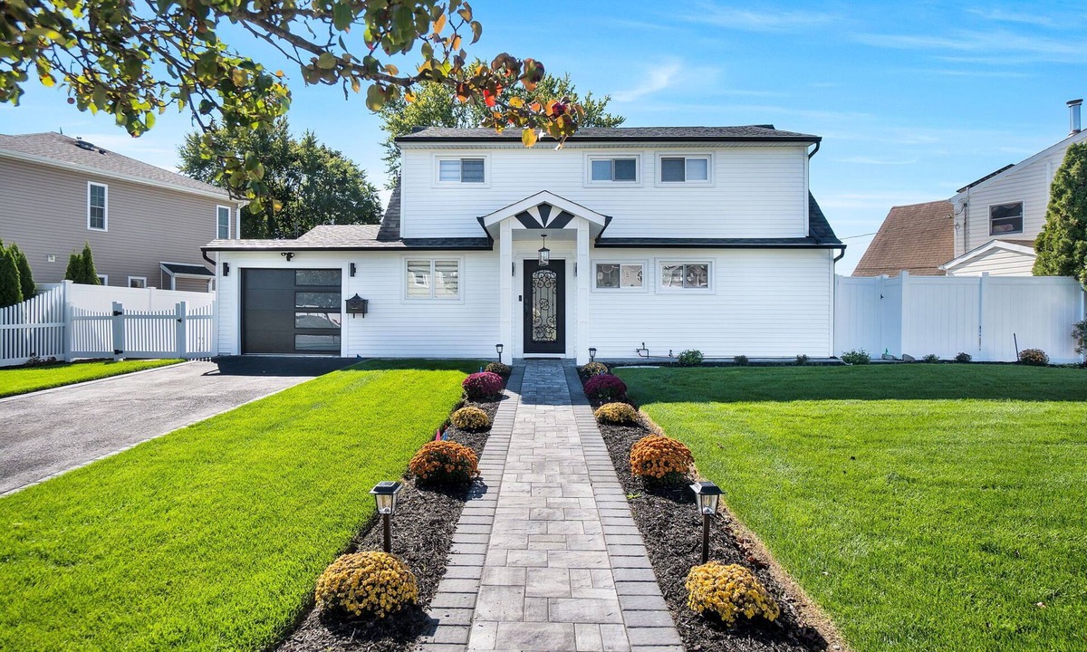 Alden Manor House | Luxury 4BR - 3.5BATH - Sleeps 10