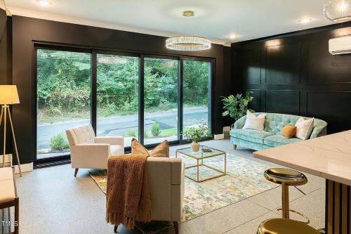 Duke Park House | Luxury 4BR Speakeasy Theatre Office Duke