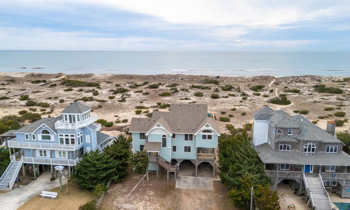Farrow Shores House | Luxury 5 bed/5 bath oceanfront with pool, dog friendly!