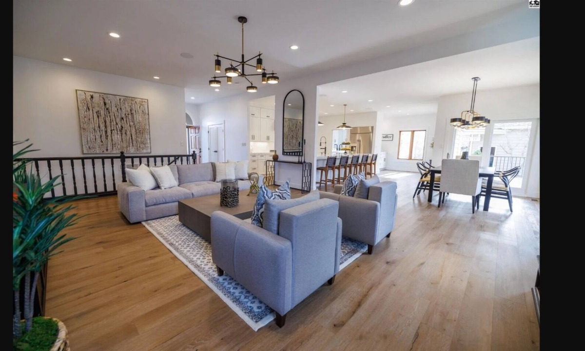 Hutchinson House | Luxury 5 Bed Executive Home