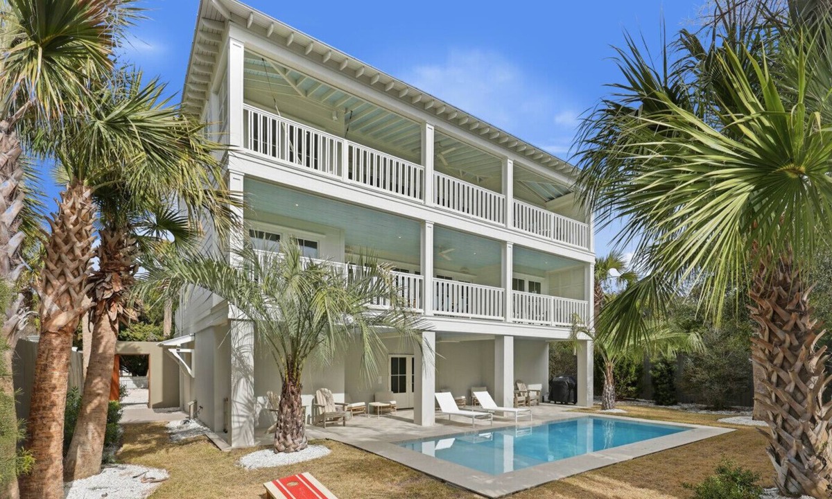Tybee Island House | Luxury 5 Bedroom Beachfront Estate