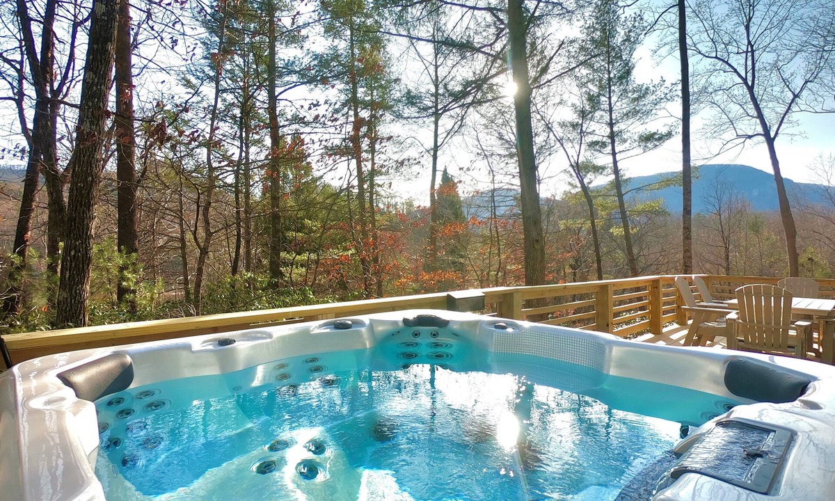 Lake Lure Cottage | Luxury 5 Kings MTN Views and Lake Access FirePit EVCharger PoolTable