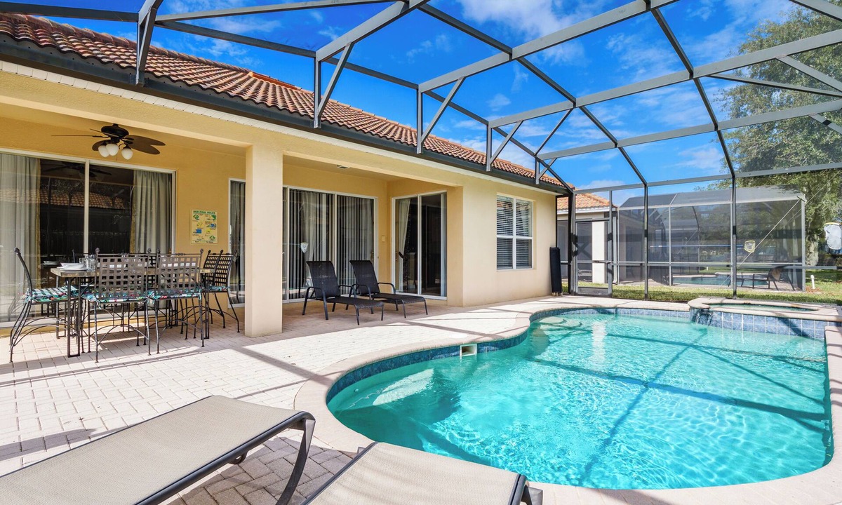 Windsor Hills Villa | Luxury 5 Star Vacation Villa - Frozen Themed Room