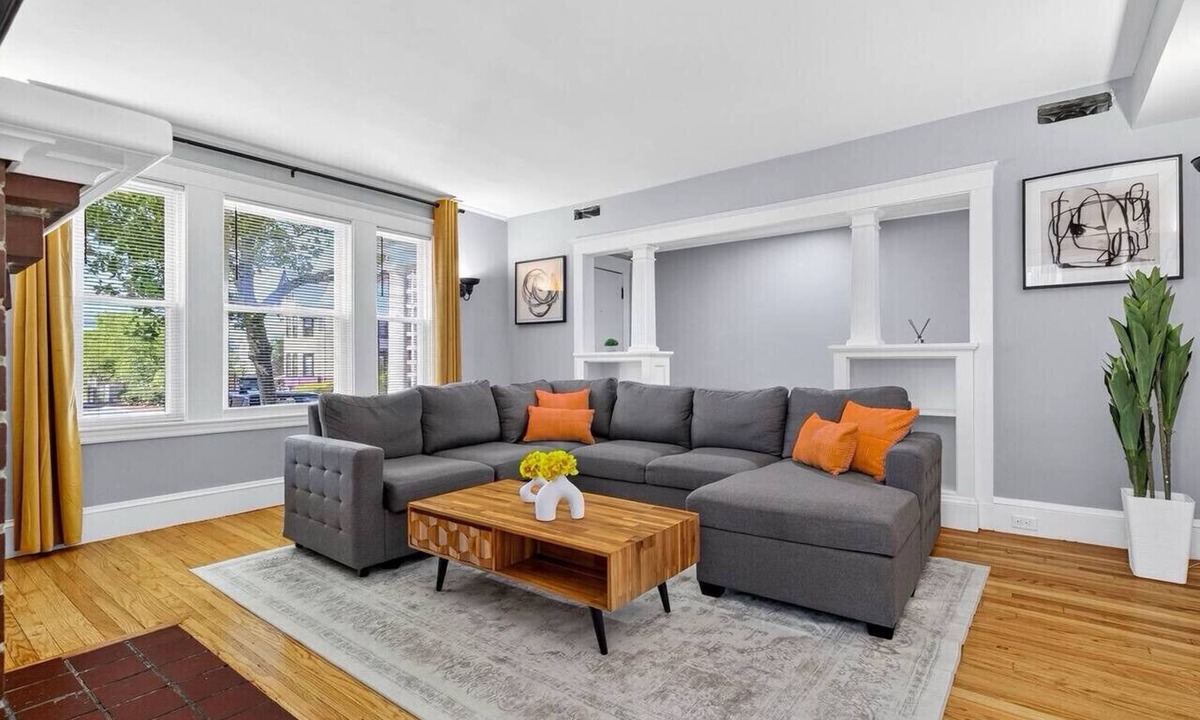 St. Elizabeth's Apartment | Luxury 5BR APT | Boston