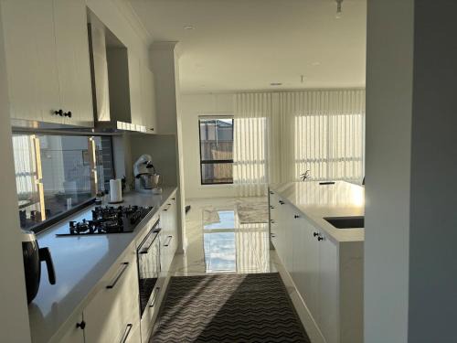 Mickleham House | Luxury 5BR Estate All Ensuites