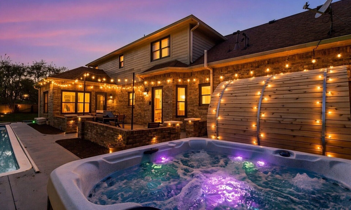 Greenwood House | Luxury 5BR Sleeps 20 Pool, Sauna, Theater Pets