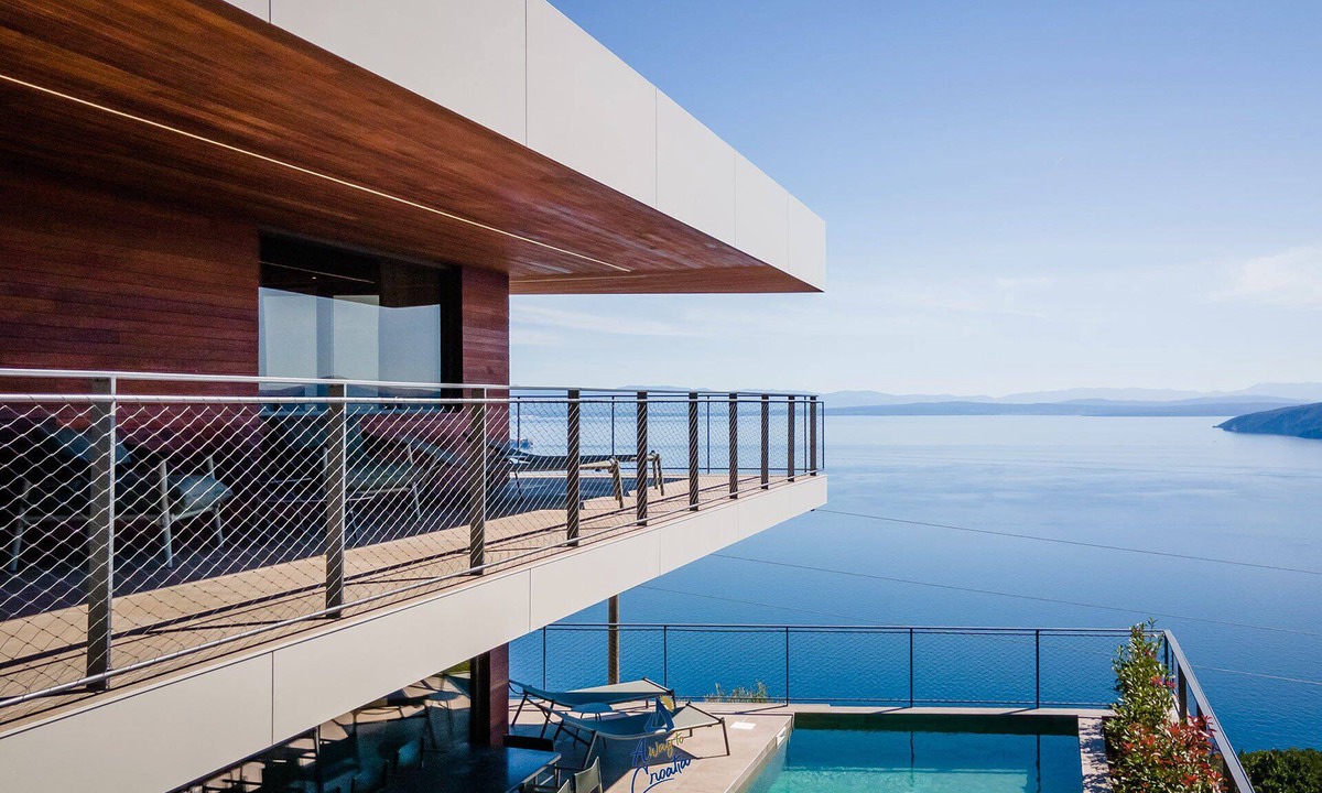 Mosenice Villa | Luxury 5BR Spa Villa for 10+4 with Heated Pool