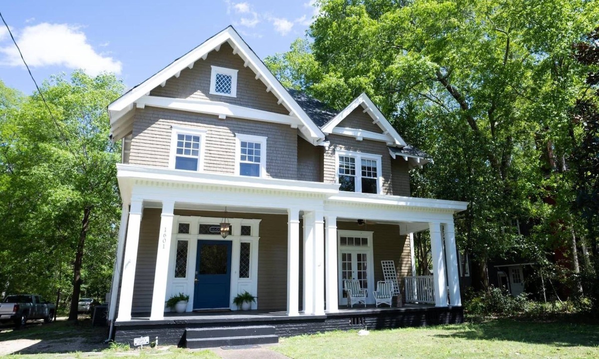 Montgomery House | Luxury 5BR Stay | Steps from the Capitol