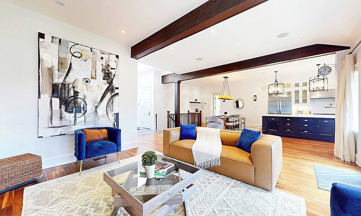 Thornhill House | Luxury 6 Bedroom Bungalow with Game Room [Located near Keele & Lawrence]