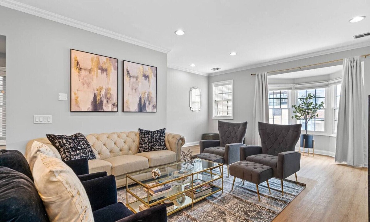 River North Condo | Luxury 6BD/5BTH + Roofdeck - Downtown Chicago!