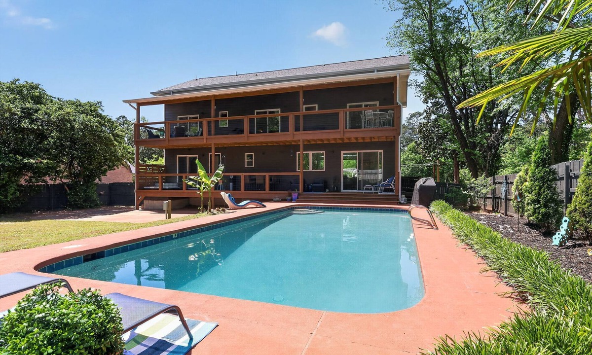 Stone Mountain House | Luxury 6BR w/Pool | Near FIFA World Cup