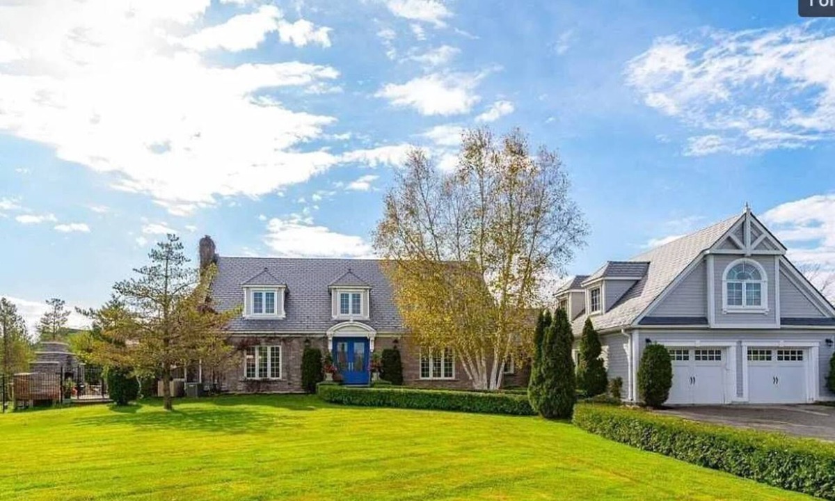 Amaranth House | Luxury 7 bedroom/5 bathroom, 2 kitchen rural estate property
