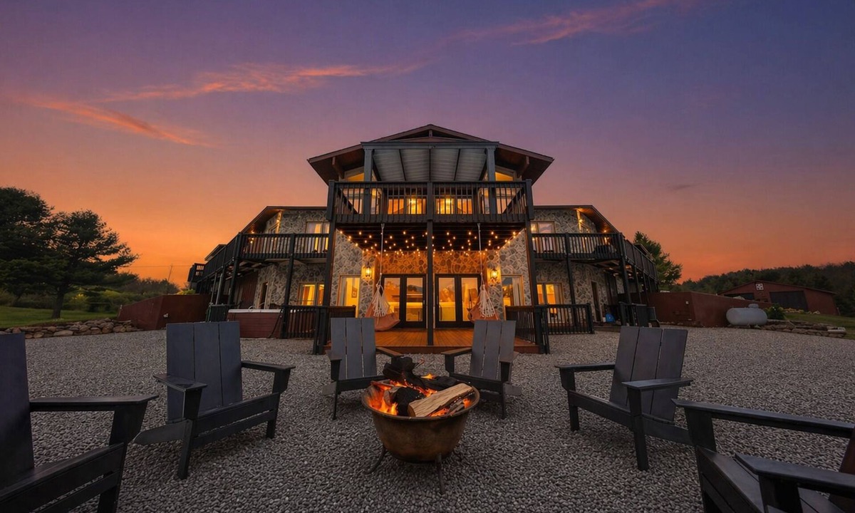 Union Dale House | Luxury 7BR Near Elk Ski with Pickleball