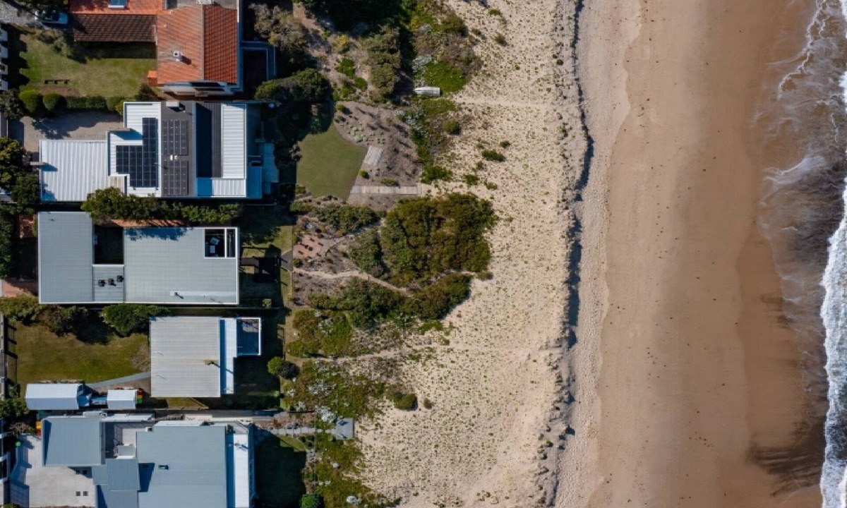 Noraville House | Luxury absolute beachfront home