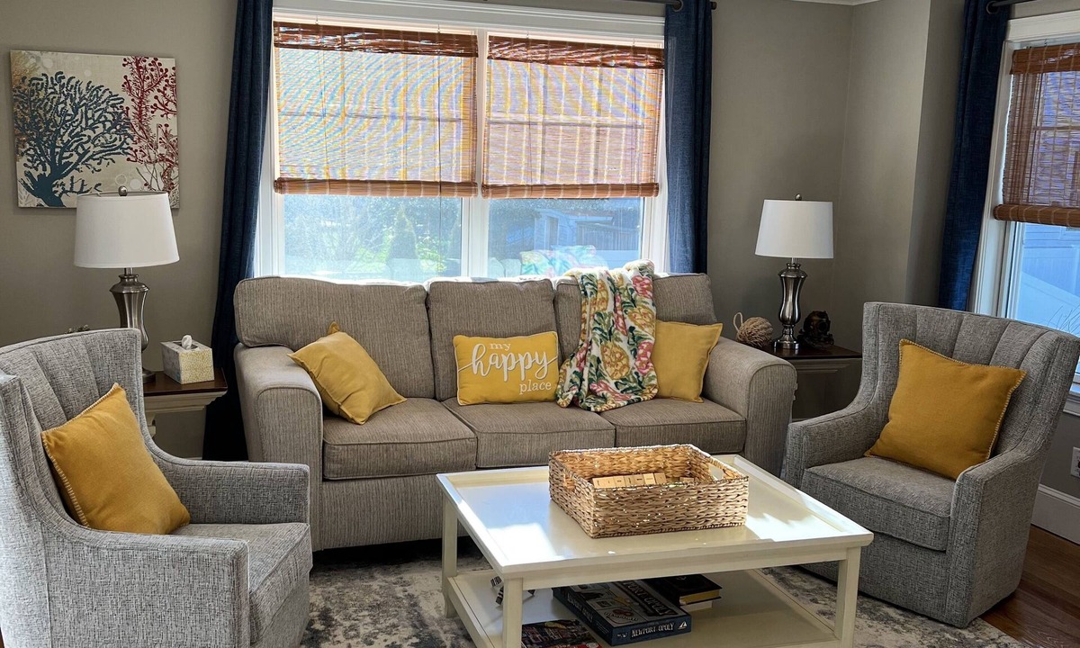 Yachting Village House | Luxury Accommodations