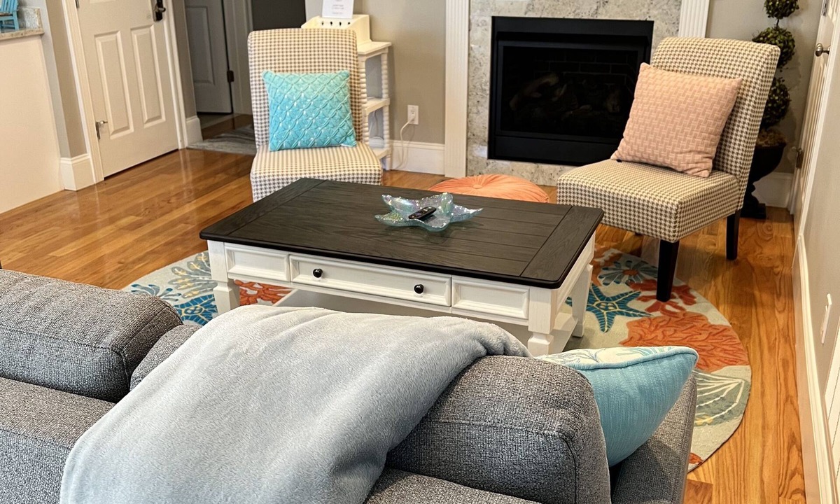 Yachting Village House | Luxury Accommodations