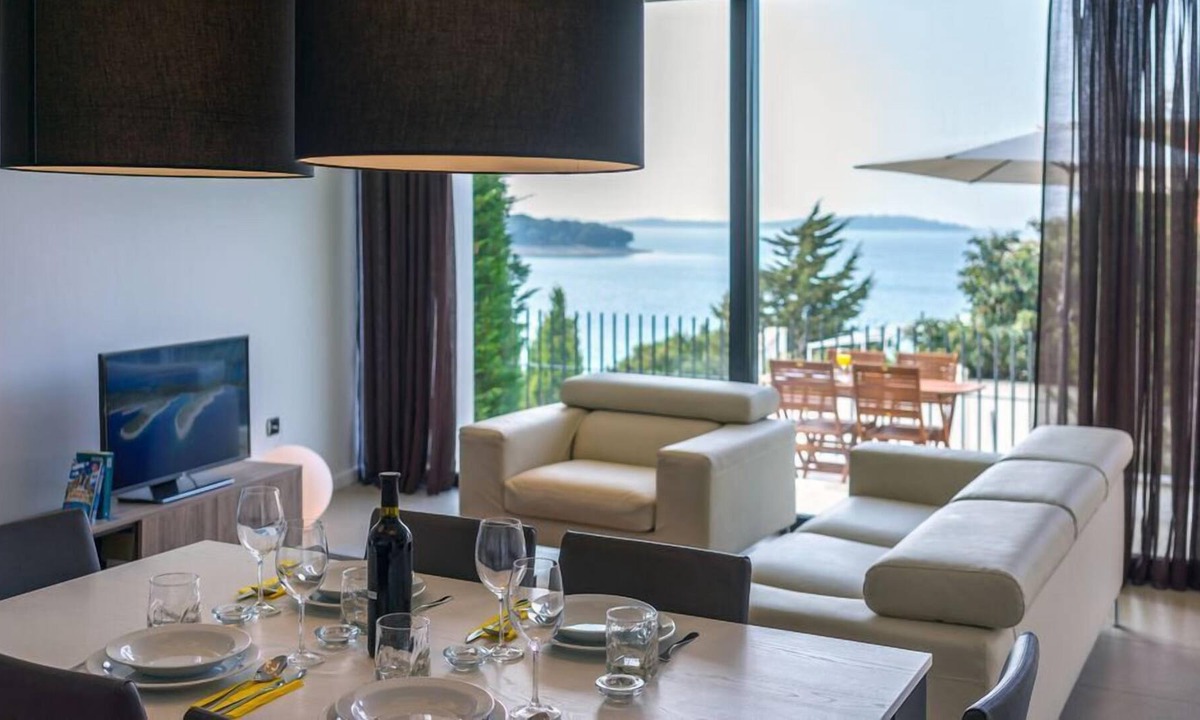 Primosten Apartment | Luxury Apartment Biseri Jadrana 7 (4+0) with shared pool by the beach in Primosten