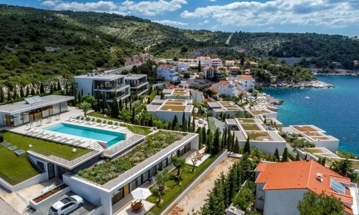 Primosten Apartment | Luxury Apartment Biseri Jadrana 8 (4+0) with shared pool by the beach in Primosten