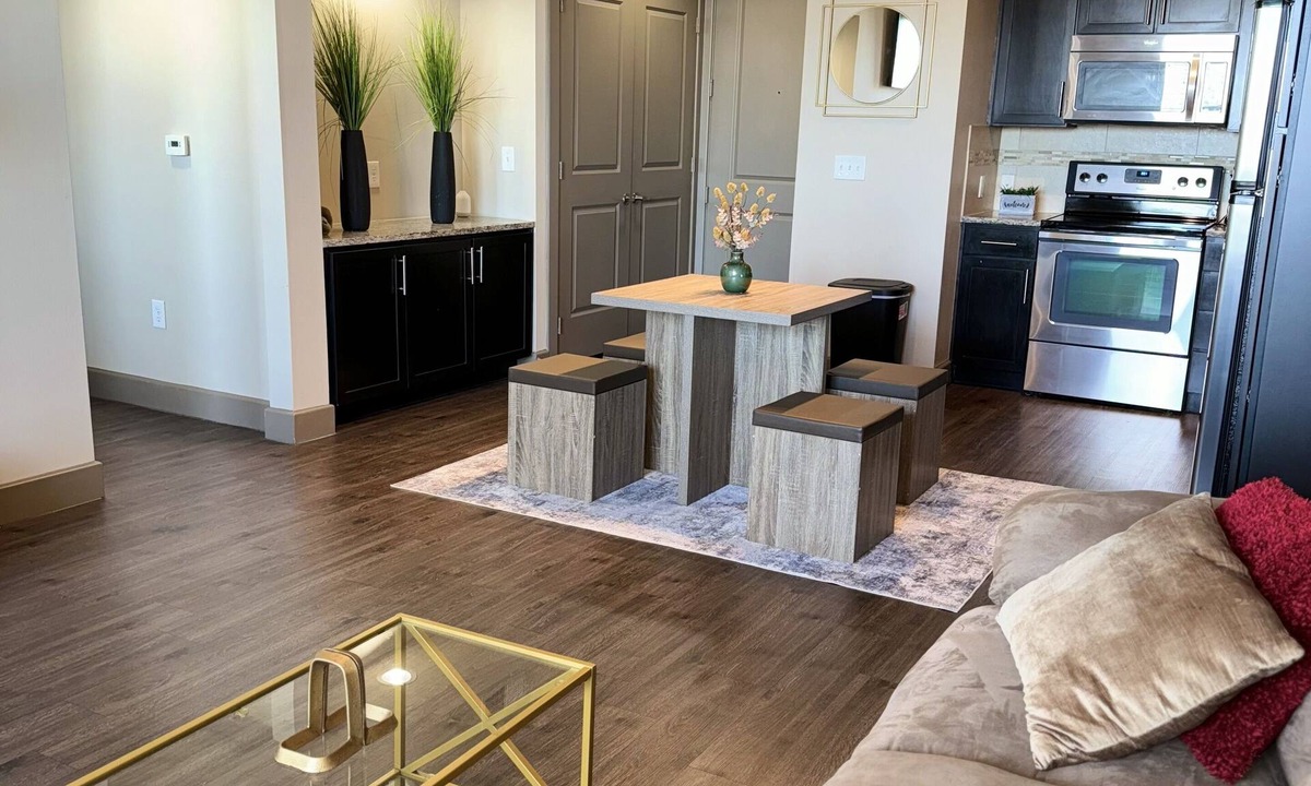 Addison Apartment | Luxury Apartment In Dallas w/Extensive Amenities.