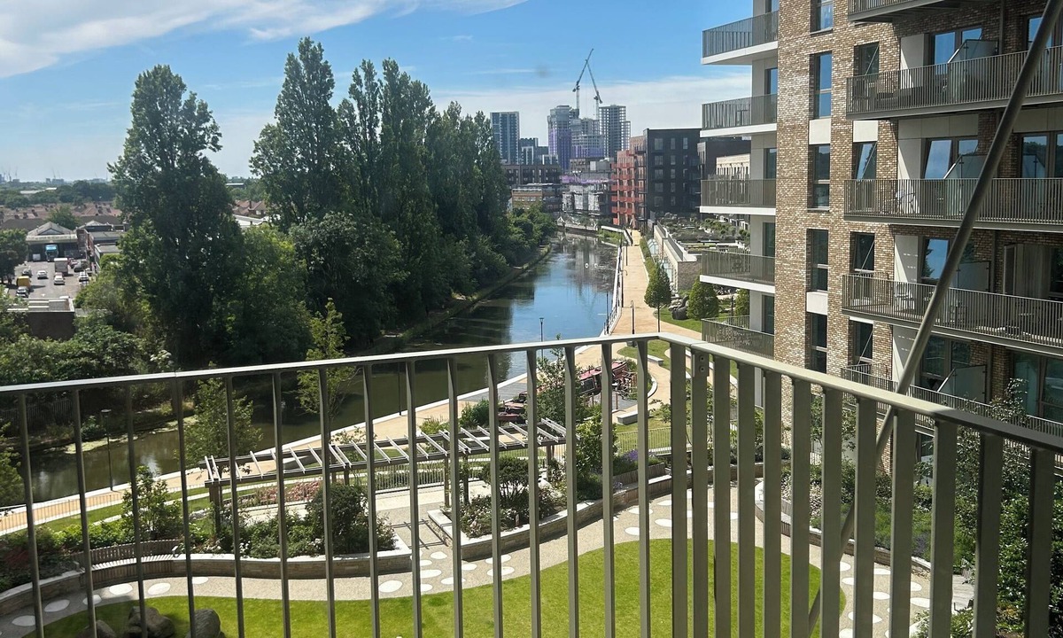 Alperton Apartment | Luxury apartment in iconic Wembley