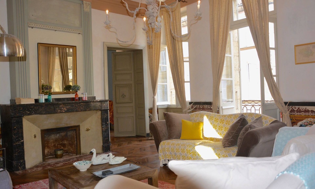 Lectoure Apartment | Luxury apartment in the heart of Lectoure