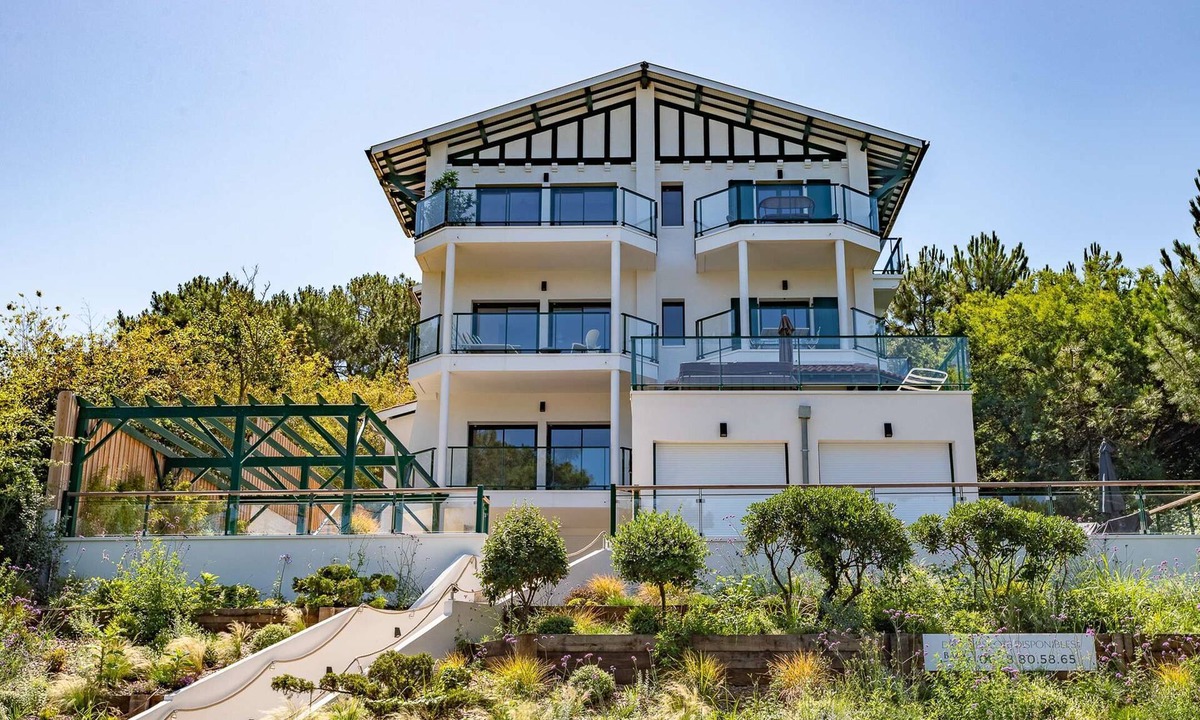 Pyla-sur-Mer Apartment | Luxury apartment jacuzzi air conditioning