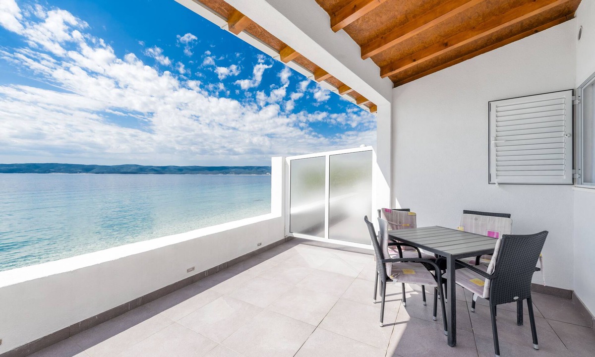 Mimice Apartment | Luxury apartment on the beach 2
