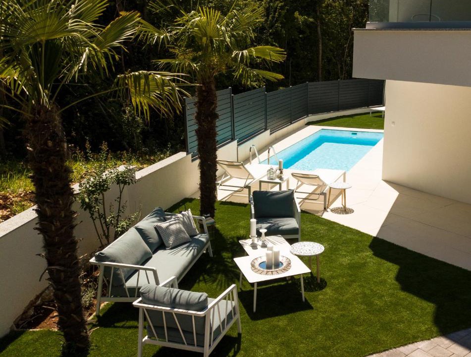 Njivice Apartment | LUXURY apartment ROYAL IRIS