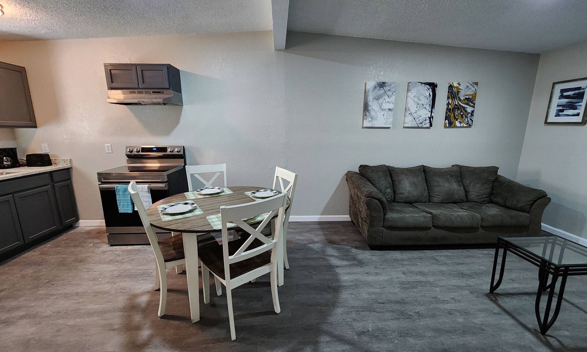 Biggs Field Apartment | Luxury Apartment Suite 10
