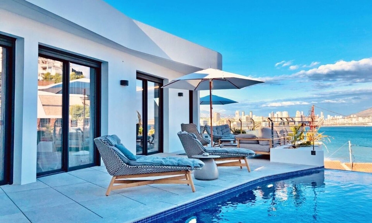 Benidorm Apartment | Luxury Apartment with pool by Poniente beach