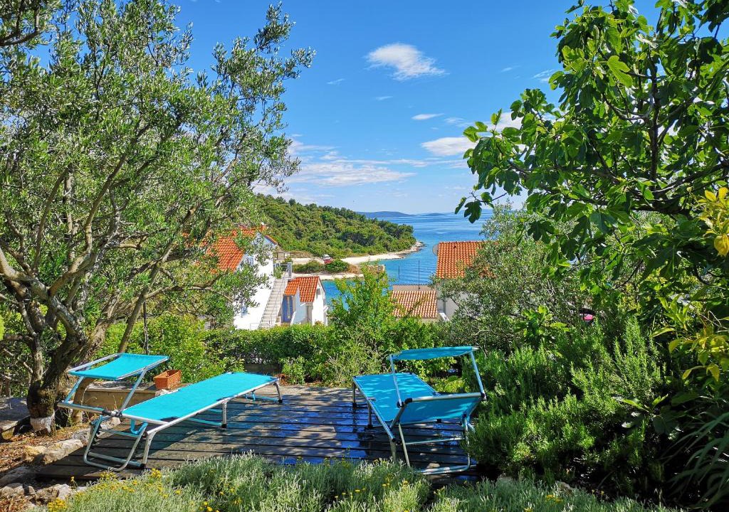 Okrug Donji Apartment | Luxury apartment with own terrace and sea view