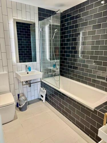 Docklands House | Luxury apartment with River Thames view