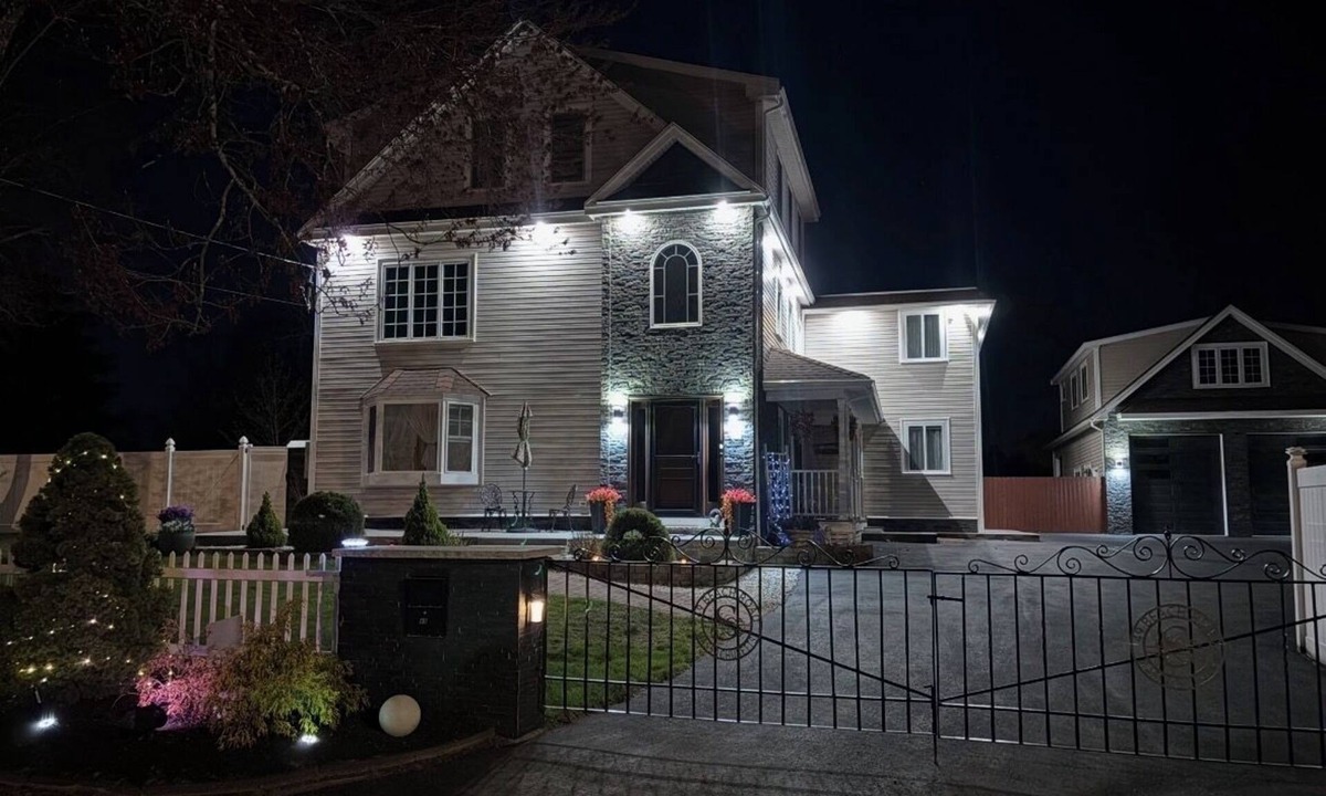 Salisbury Apartment | Luxury apartment with porch 1.8 miles away from beach. Sleeps 6.