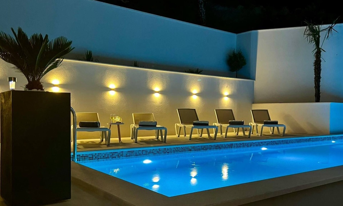 Moca Apartment | Luxury App. RUBIN in Makarska with dream view, pool, balcony, elevator, parking, WLAN