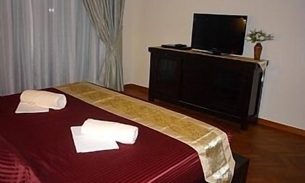 Seri Tanjung Pinang Apartment | Luxury Appointed Marina Apartment