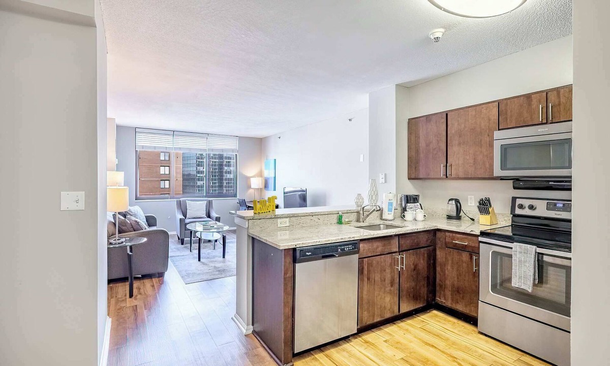 White Plains Apartment | Luxury Apt Downtown Near Train