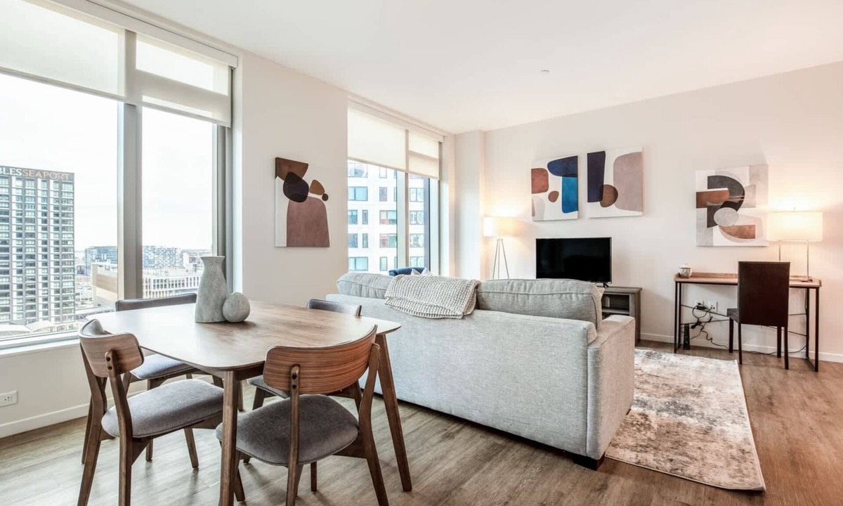 Seaport District Apartment | Luxury Apt in Seaport with Gym and Pool