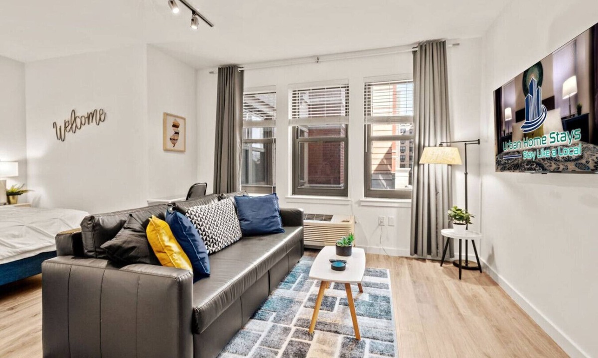 New Brunswick Apartment | Luxury Apt with Pool and Free Parking