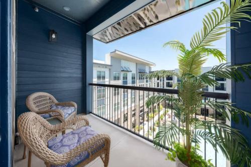 Crestline Heights Apartment | Luxury Apt with shopping and restaurants
