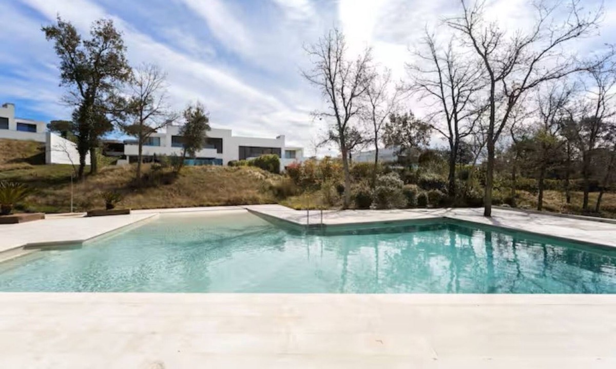 Caldes de Malavella Villa | Luxury architect design 4 bedroom villa at 5 star resort. Private garden. Pool.