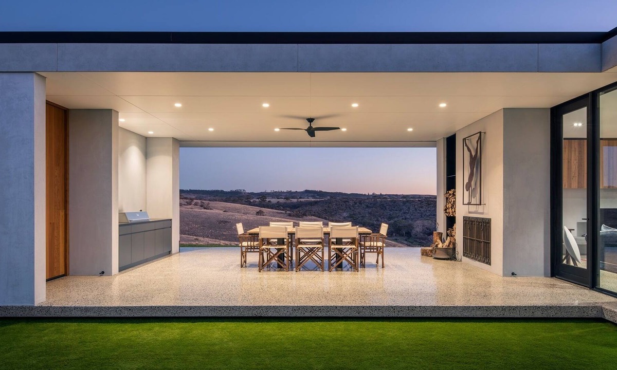 Duncan House | Luxury architecturally designed holiday home with spectacular views