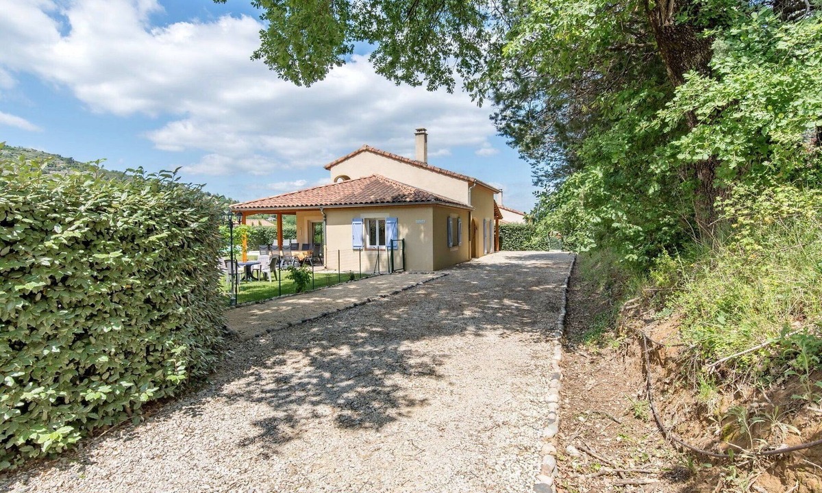 Vallon-Pont-d'Arc Villa | Luxury Ardeche Villa | Villa Avallon | 4 Bedrooms | Private Pool