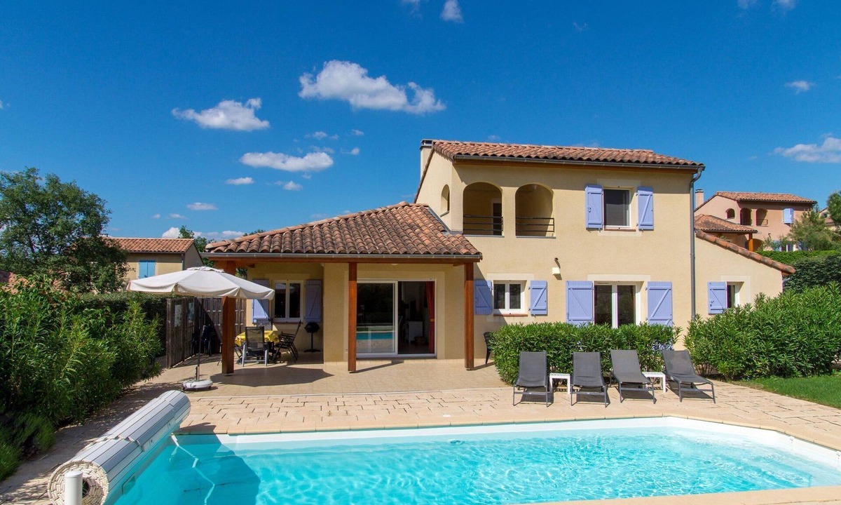 Vallon-Pont-d'Arc Villa | Luxury Ardeche Villa | Villa Aux Lions | 4 Bedrooms | Private Pool & Perfect